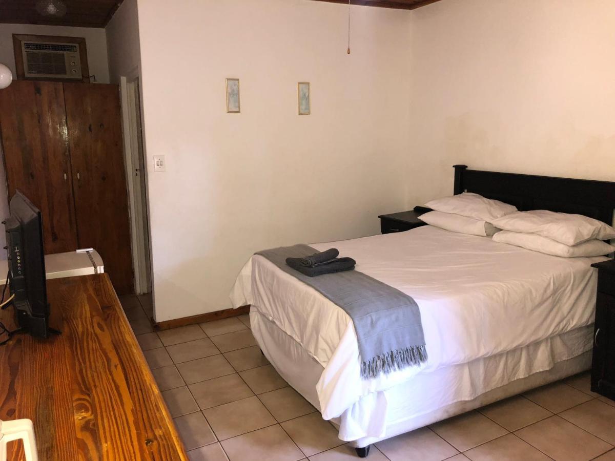 Carsdale Country Lodge Empangeni Bagian luar foto
