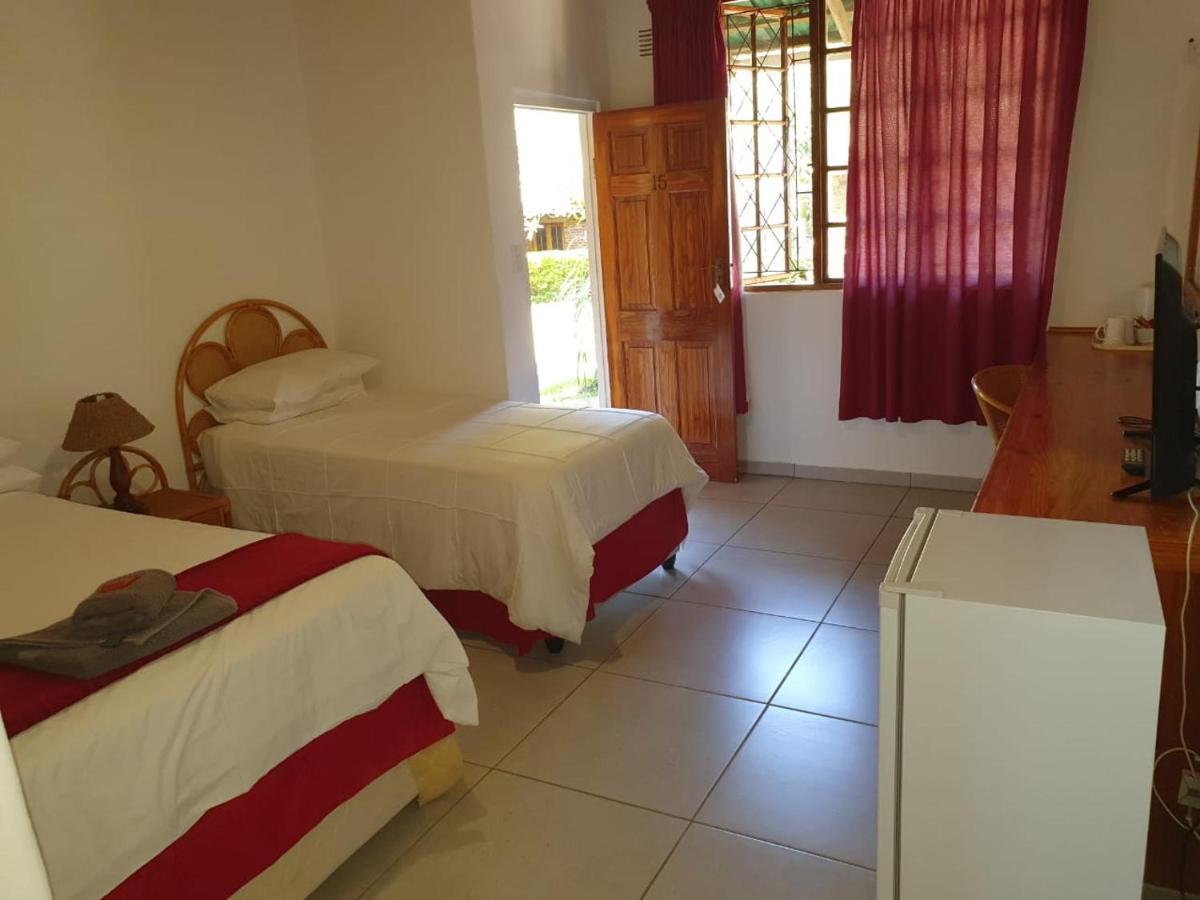 Carsdale Country Lodge Empangeni Bagian luar foto